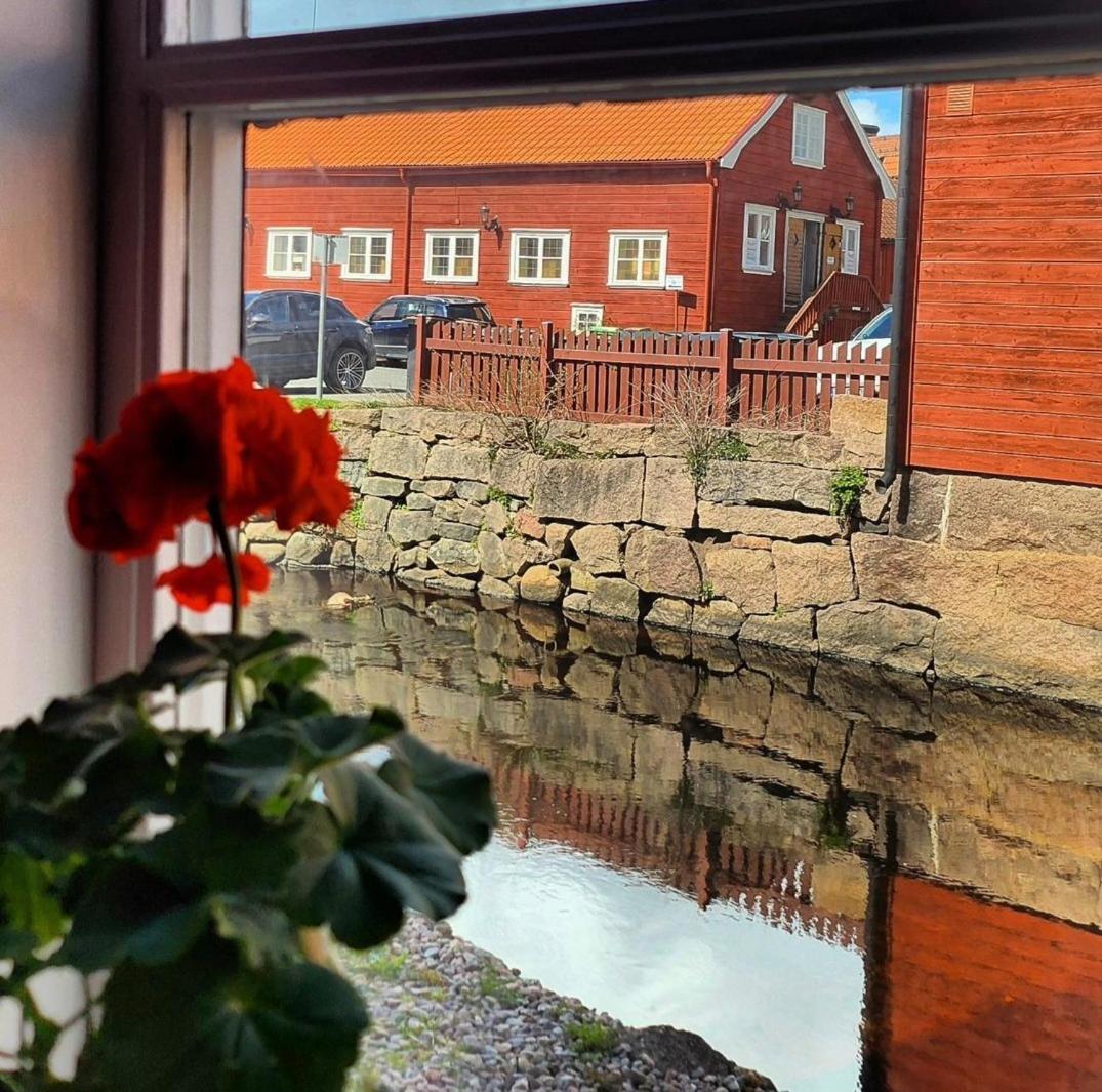 Garvaren Boendet Mitt I Gamla Stan I Eksjoe Eksjö Exterior foto